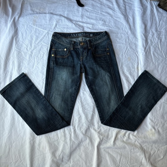 Women’s guess jeans - Picture 3 of 7